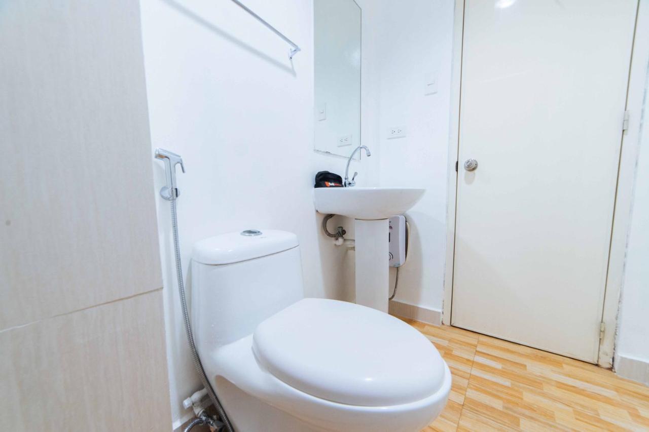 Reddoorz At Bel Air Soho Suites Makati City ภายนอก รูปภาพ